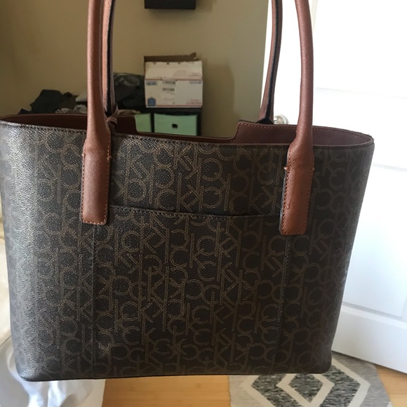 Calvin Klein gently used brown authentic purse. - Picture 3 of 5